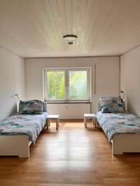 Schlafzimmer 2_Blick nach Drau&szlig;en