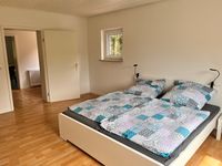 Schlafzimmer 3_Doppelbett 180cm breit